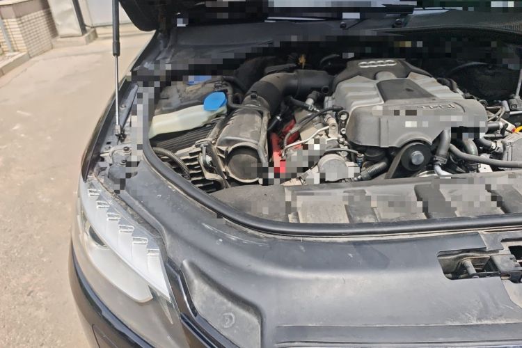 Used Audi Q7  Engine Bay Right