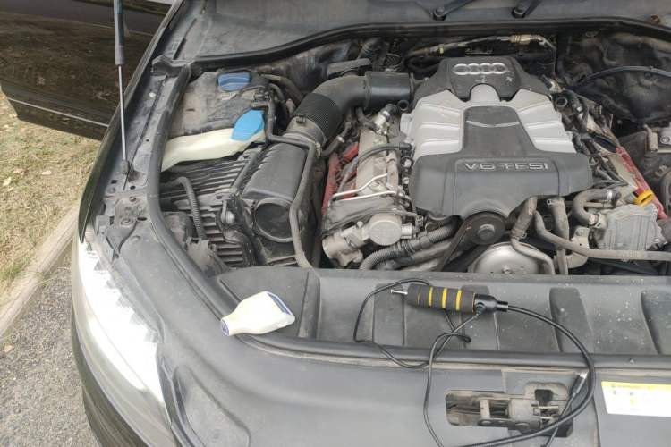 Used Audi Q7 2014 35 TFSI Sport Edition Engine Bay Right