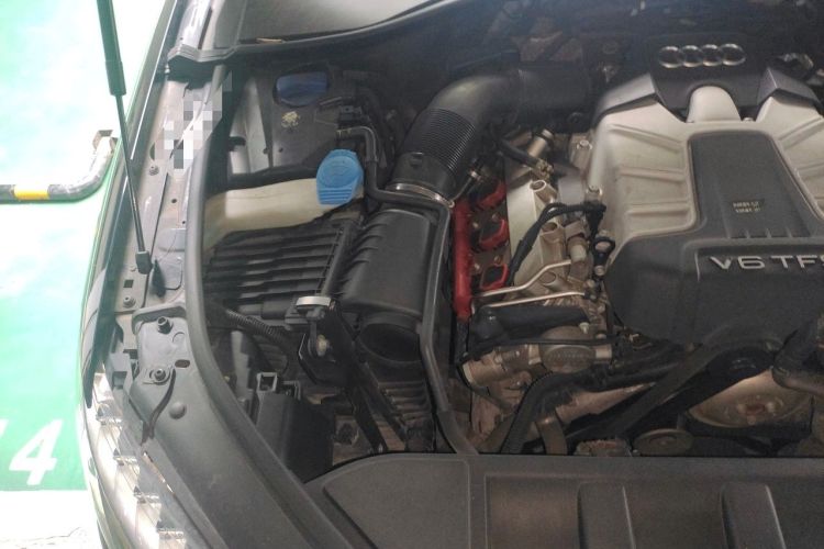 Used Audi Q7 2014 35 TFSI Off-road Model Engine Bay Right