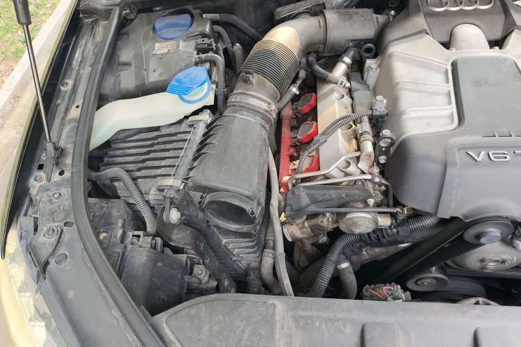 Used Audi Q7 2014 35 TFSI Sport Edition Engine Bay Right