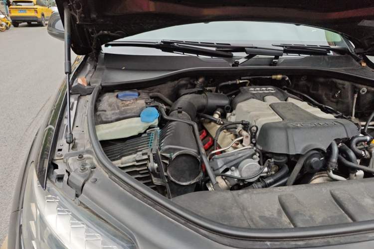 Used Audi Q7  Engine Bay Right
