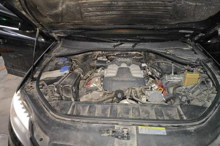 Used Audi Q7 2014 35 TFSI Sport Edition Engine Bay Right