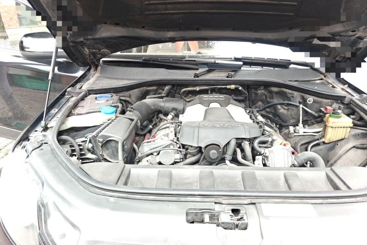Used Audi Q7 2014 35 TFSI Off-road Model Engine Bay Right