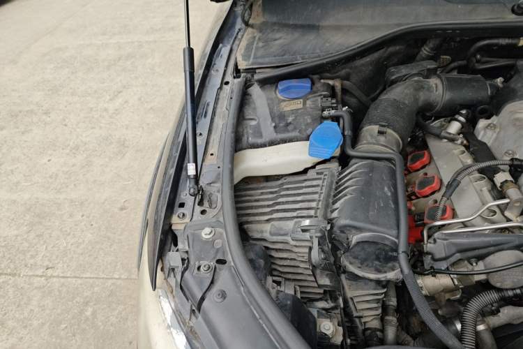 Used Audi Q7 2014 35 TFSI Off-road Model Engine Bay Right