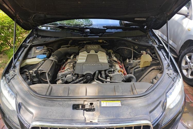 Used Audi Q7 2014 35 TFSI Ambition Edition Engine Bay
