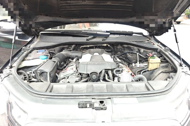 Used Audi Q7 2014 35 TFSI Off-road Model Engine Bay