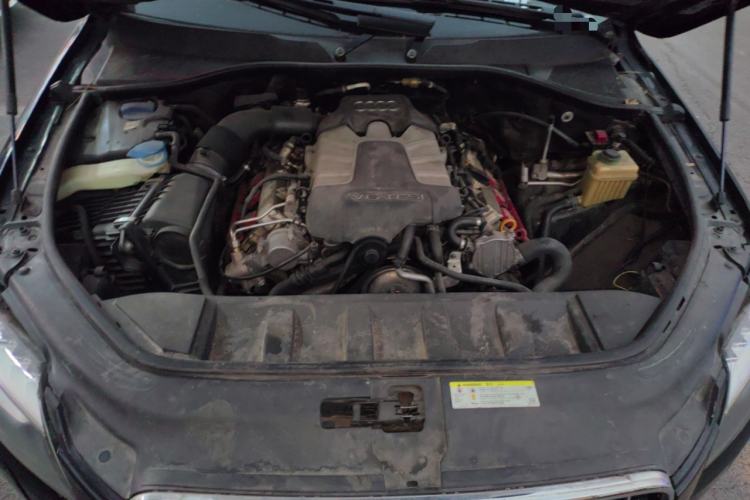 Used Audi Q7 2014 35 TFSI Ambition Edition Engine Bay