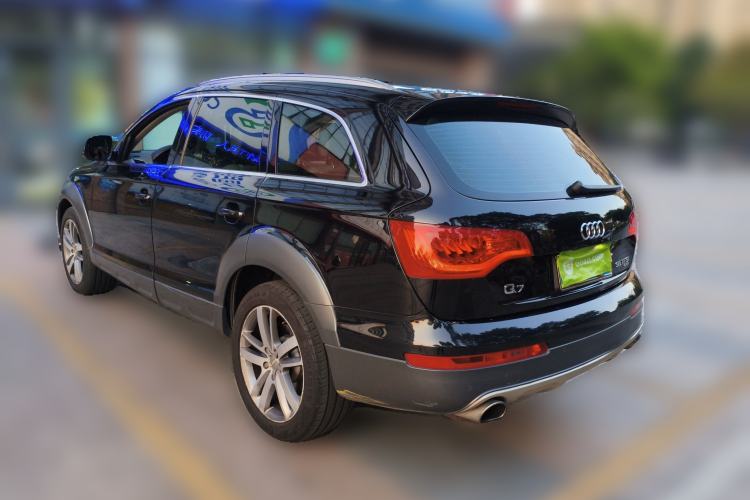 Used Audi Q7 2014 35 TFSI Off-road Model Exterior 3