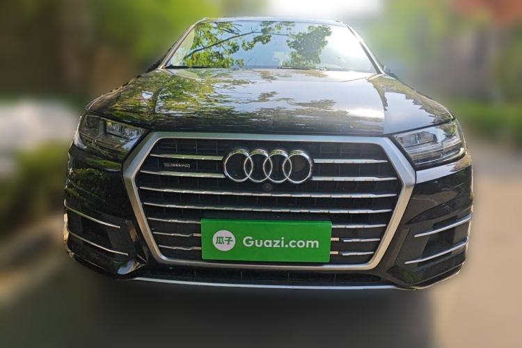 Used Audi Q7  Front