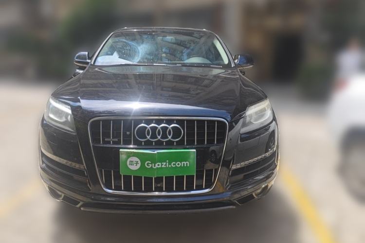 Used Audi Q7  Front