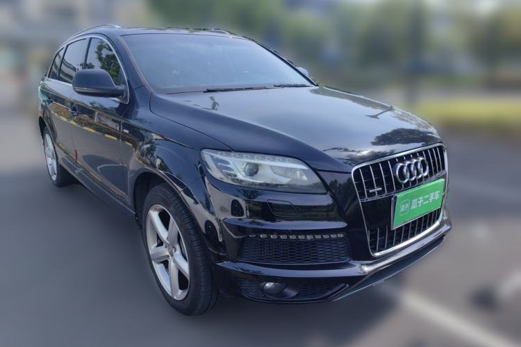 Used Audi Q7 2014 35 TDI Sport Edition Front Right 45 Deg