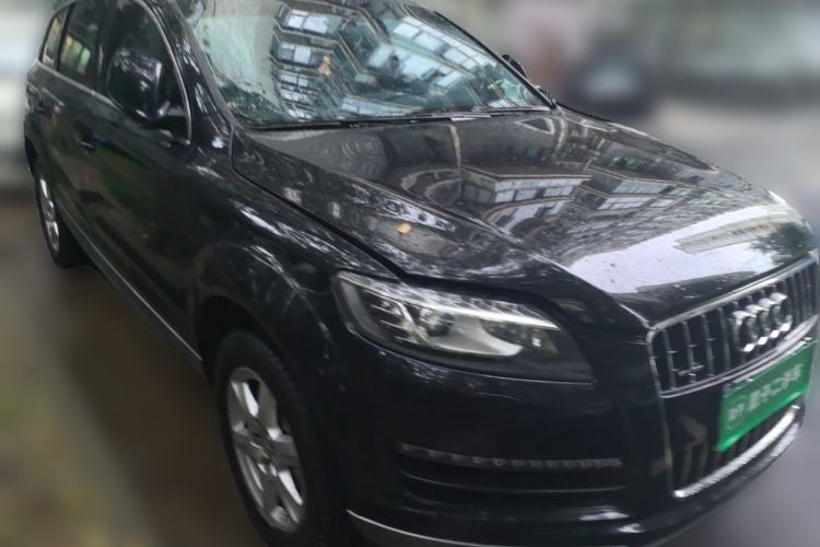 Used Audi Q7 2014 35 TFSI Ambition Edition Front Right 45 Deg