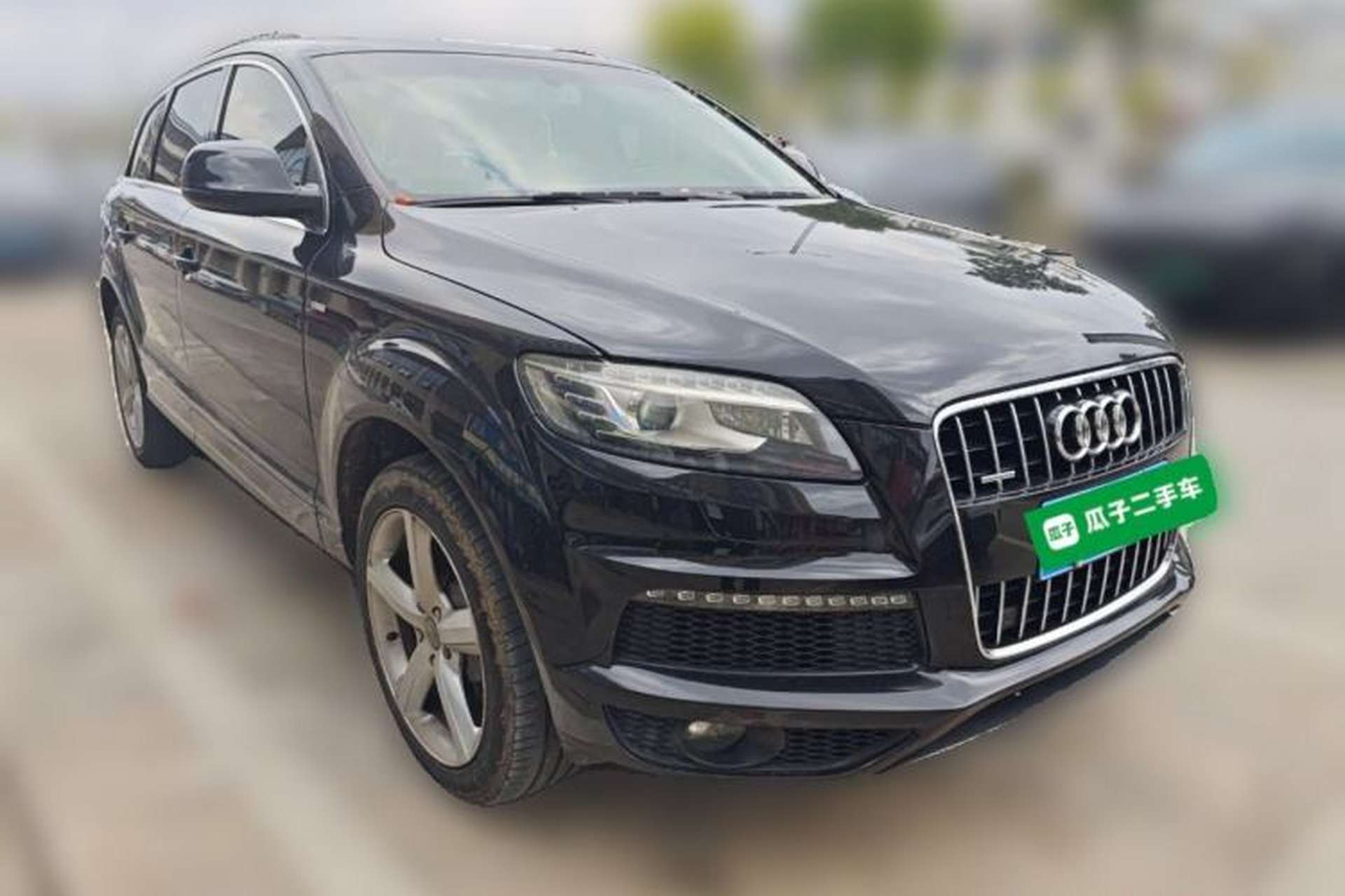 Used Audi Q7  Front Right 45 Deg