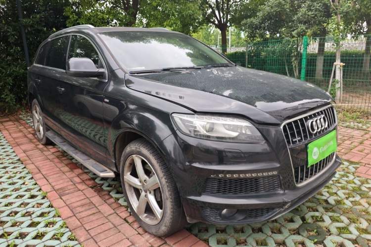 Used Audi Q7 2014 35 TFSI Sport Edition Front Right 45 Deg
