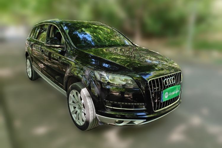 Used Audi Q7 2014 35 TFSI Ambition Edition Front Right 45 Deg