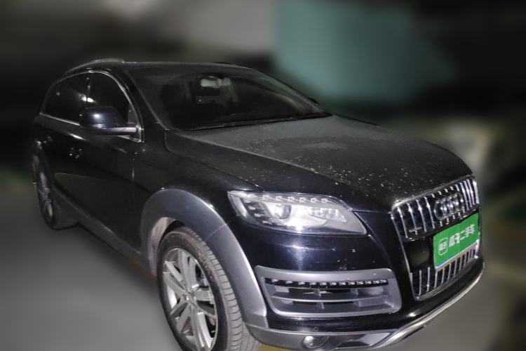 Used Audi Q7 2014 35 TDI Sport Edition Front Right 45 Deg