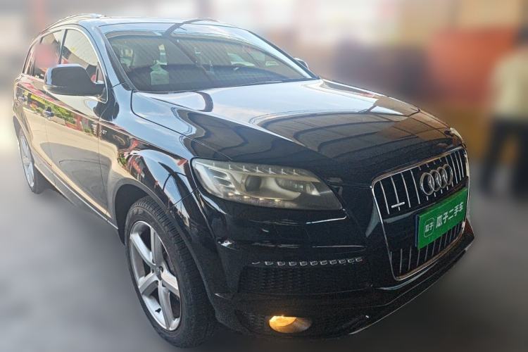 Used Audi Q7 2014 40 TFSI Sport Edition Front Right 45 Deg