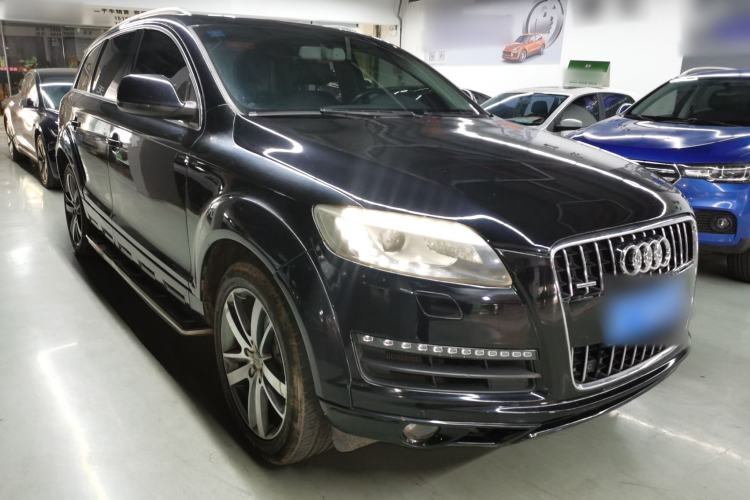 Used Audi Q7 2014 35 TFSI Off-road Model Front Right 45 Deg