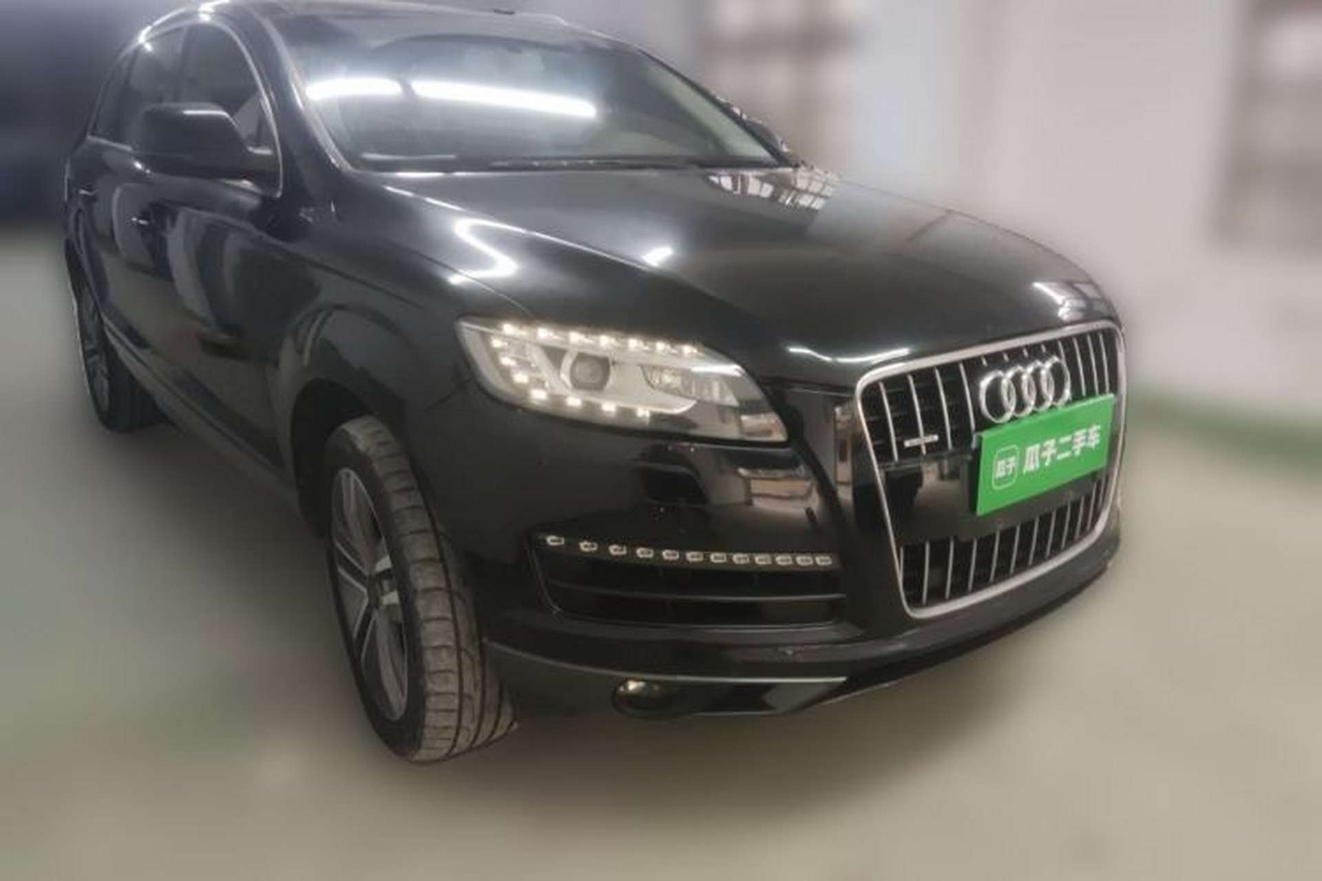 Used Audi Q7 2014 35 TFSI Ambition Edition Front Right 45 Deg