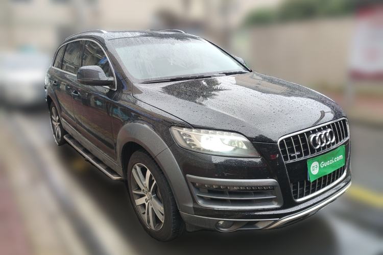 Used Audi Q7 2014 35 TFSI Off-road Model Front Right 45 Deg