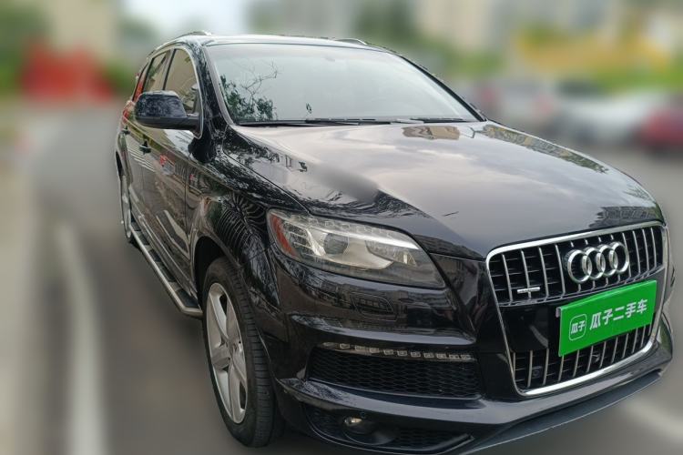 Used Audi Q7  Front Right 45 Deg