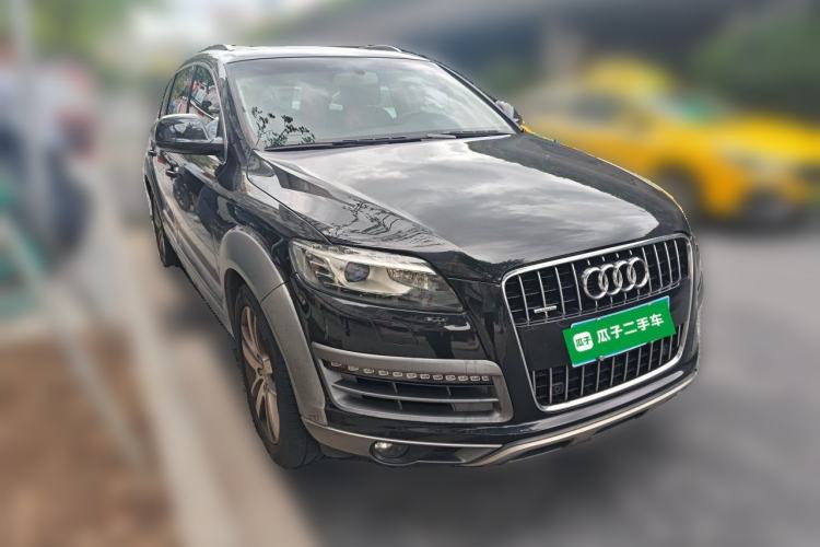 Used Audi Q7 2014 35 TFSI Off-road Model Front Right 45 Deg