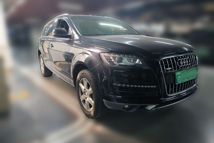Used Audi Q7 2014 35 TFSI Ambition Edition Front Right 45 Deg