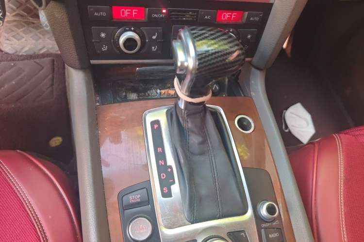 Used Audi Q7 2014 35 TFSI Ambition Edition Gear Lever