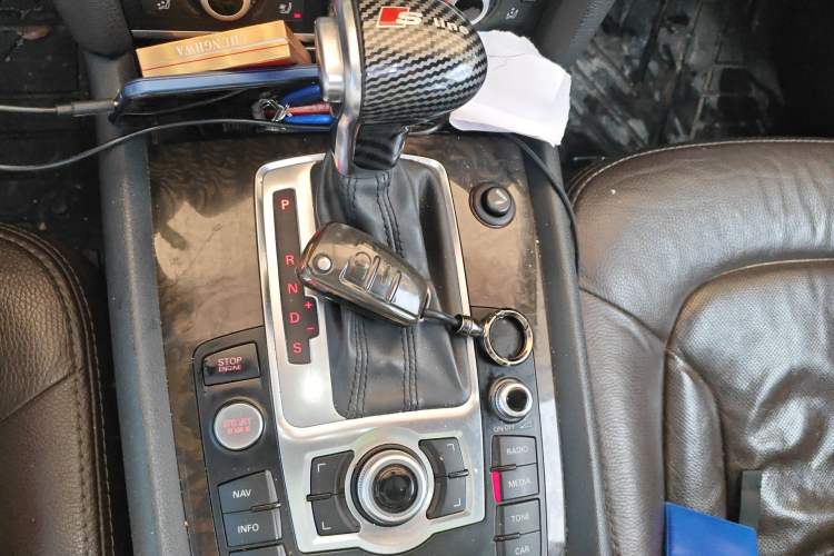 Used Audi Q7 2014 35 TDI Sport Edition Gear Lever