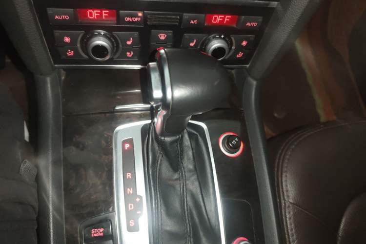 Used Audi Q7 2014 35 TFSI Ambition Edition Gear Lever