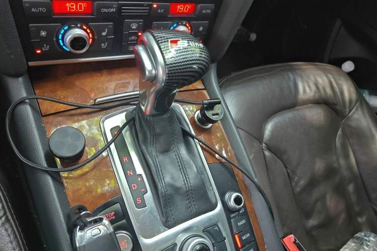 Used Audi Q7 2014 35 TFSI Sport Edition Gear Lever