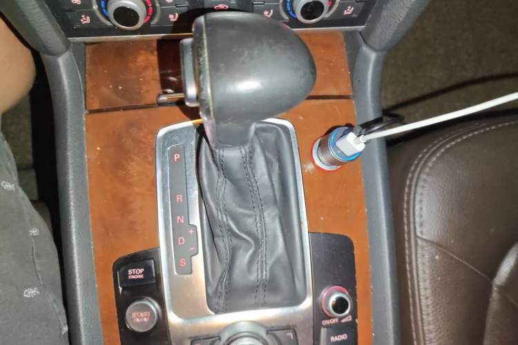 Used Audi Q7 2014 35 TDI Sport Edition Gear Lever