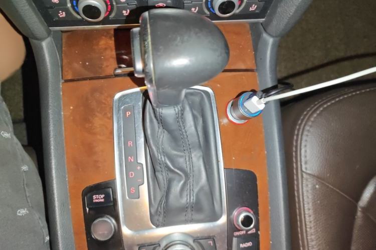 Used Audi Q7 2014 35 TDI Sport Edition Gear Lever