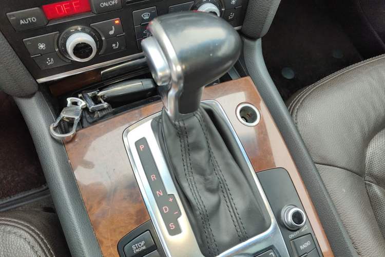 Used Audi Q7 2014 35 TFSI Sport Edition Gear Lever