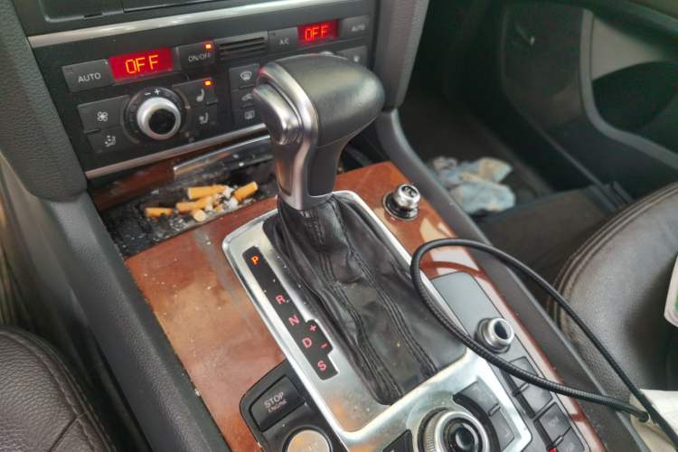 Used Audi Q7 2014 35 TFSI Sport Edition Gear Lever