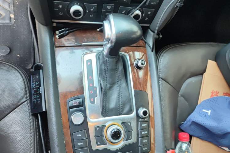 Used Audi Q7 2014 35 TFSI Ambition Edition Gear Lever