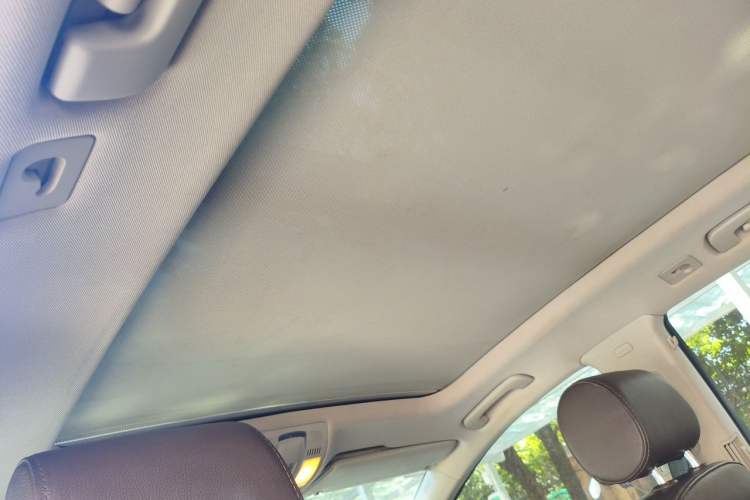 Used Audi Q7  Headliner
