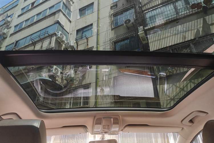 Used Audi Q7  Headliner