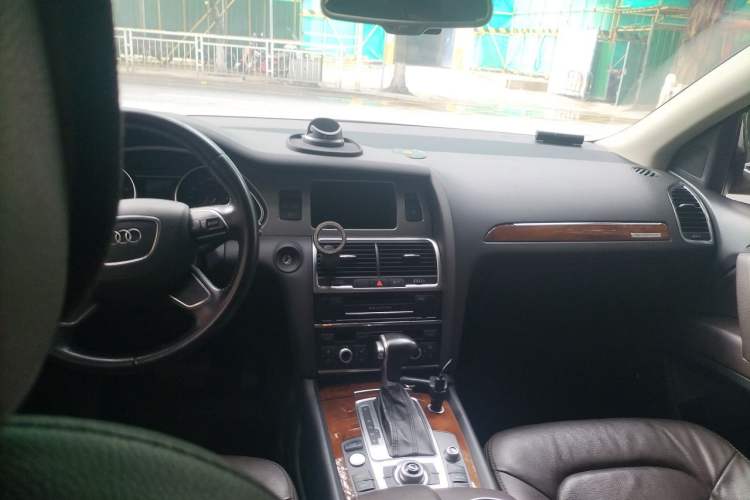 Used Audi Q7 2014 35 TFSI Ambition Edition Headliner