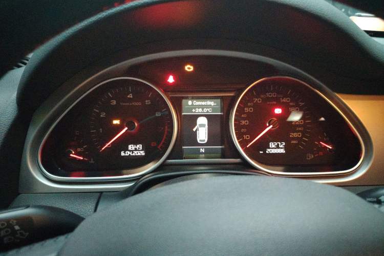 Used Audi Q7 2014 35 TFSI Ambition Edition Instrument Cluster