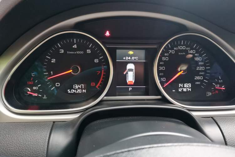 Used Audi Q7 2014 35 TFSI Off-road Model Instrument Cluster