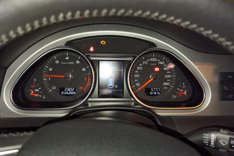 Used Audi Q7 2014 35 TFSI Off-road Model Instrument Cluster