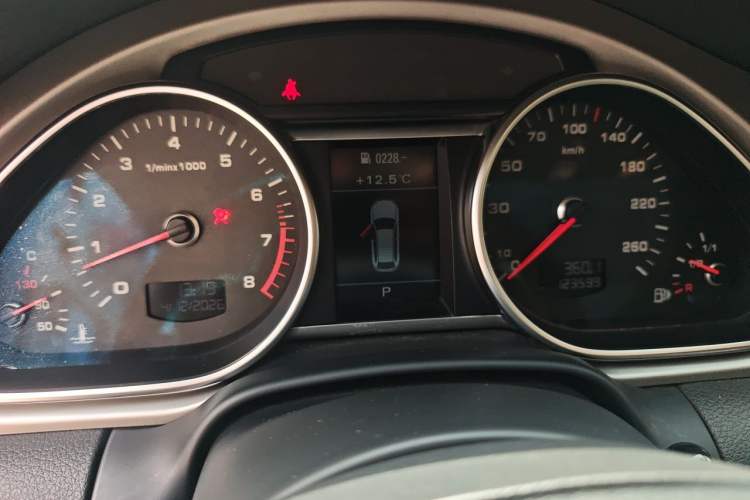 Used Audi Q7  Instrument Cluster