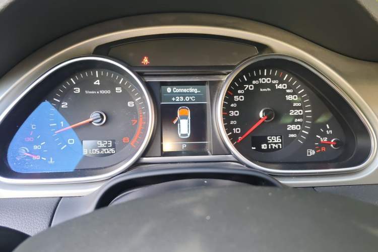 Used Audi Q7 2014 35 TFSI Ambition Edition Instrument Cluster