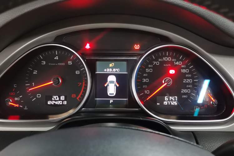 Used Audi Q7 2014 35 TFSI Off-road Model Instrument Cluster