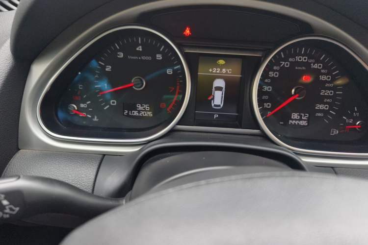 Used Audi Q7  Instrument Cluster