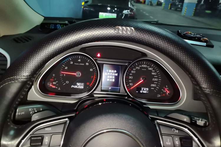 Used Audi Q7  Instrument Cluster