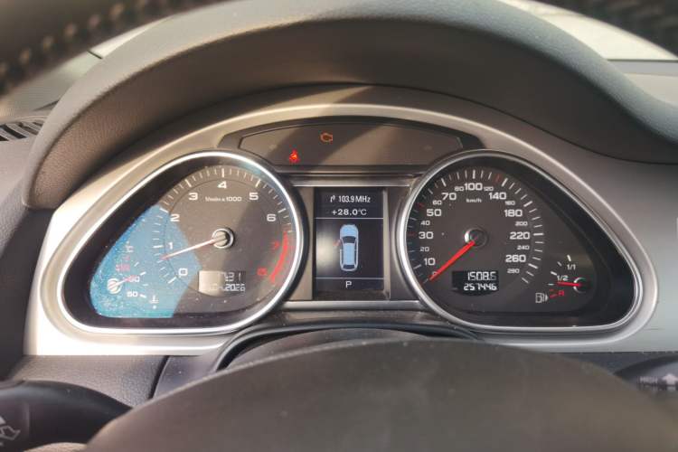 Used Audi Q7 2014 35 TFSI Sport Edition Instrument Cluster