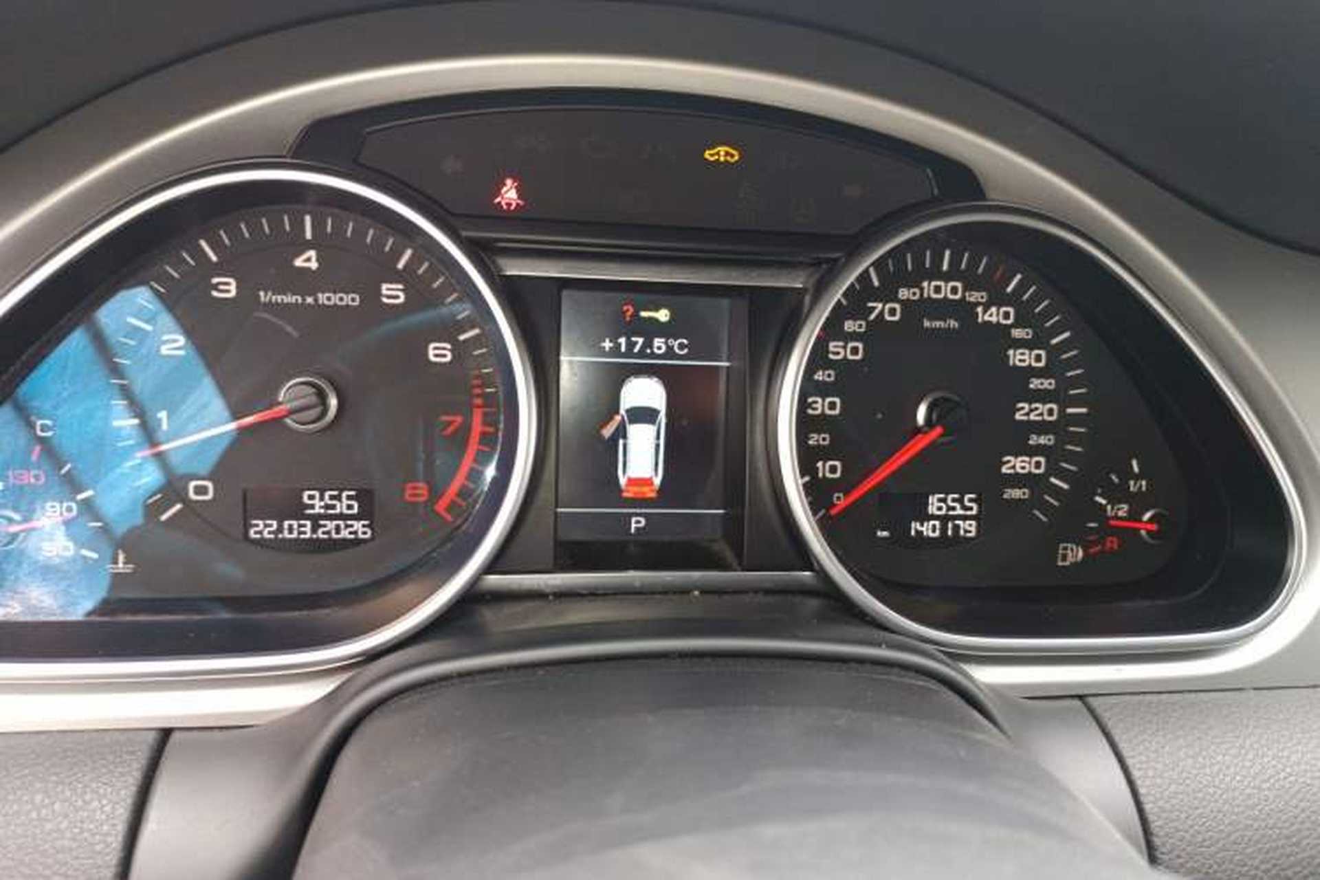 Used Audi Q7 2014 35 TFSI Off-road Model Instrument Cluster