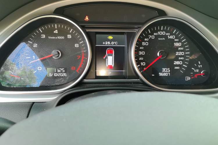 Used Audi Q7 2014 35 TFSI Sport Edition Instrument Cluster